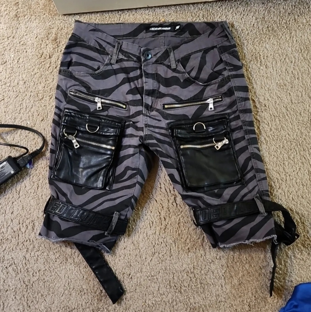 LOCKED & LOADED STRAPPED W/ LEATHER GREY & BLACK ZEBRA SHORTS Sz 36 NWT $169